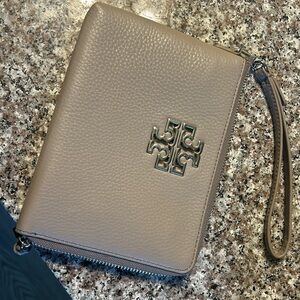 Tory Burch Britten Zip Pouch